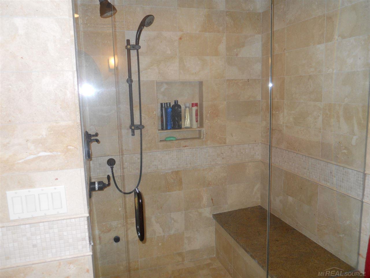 723 Canterbury Road Grosse Pointe Woods, MI 48236 - Photo 18 of 30