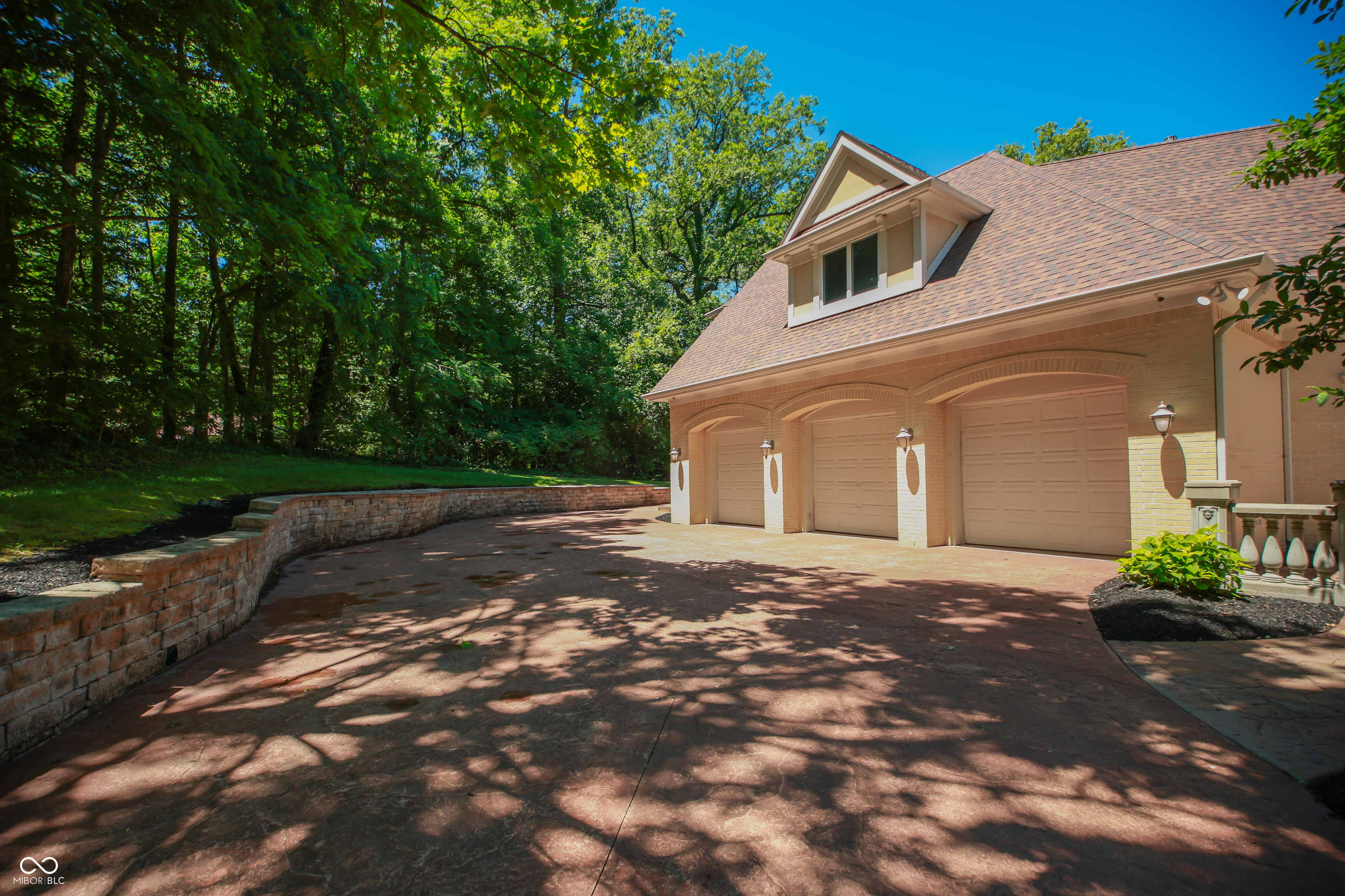 5710 Brookwood Road Indianapolis, IN 46226 - Photo 4 of 135