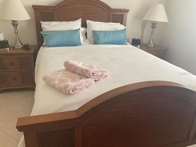 $4,195 | 2933 Seasons Boulevard, Sarasota, FL 34240