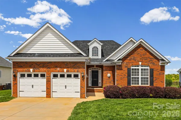 $350,000 | 1309 Plantation Hills Drive, Rock Hill, SC 29732