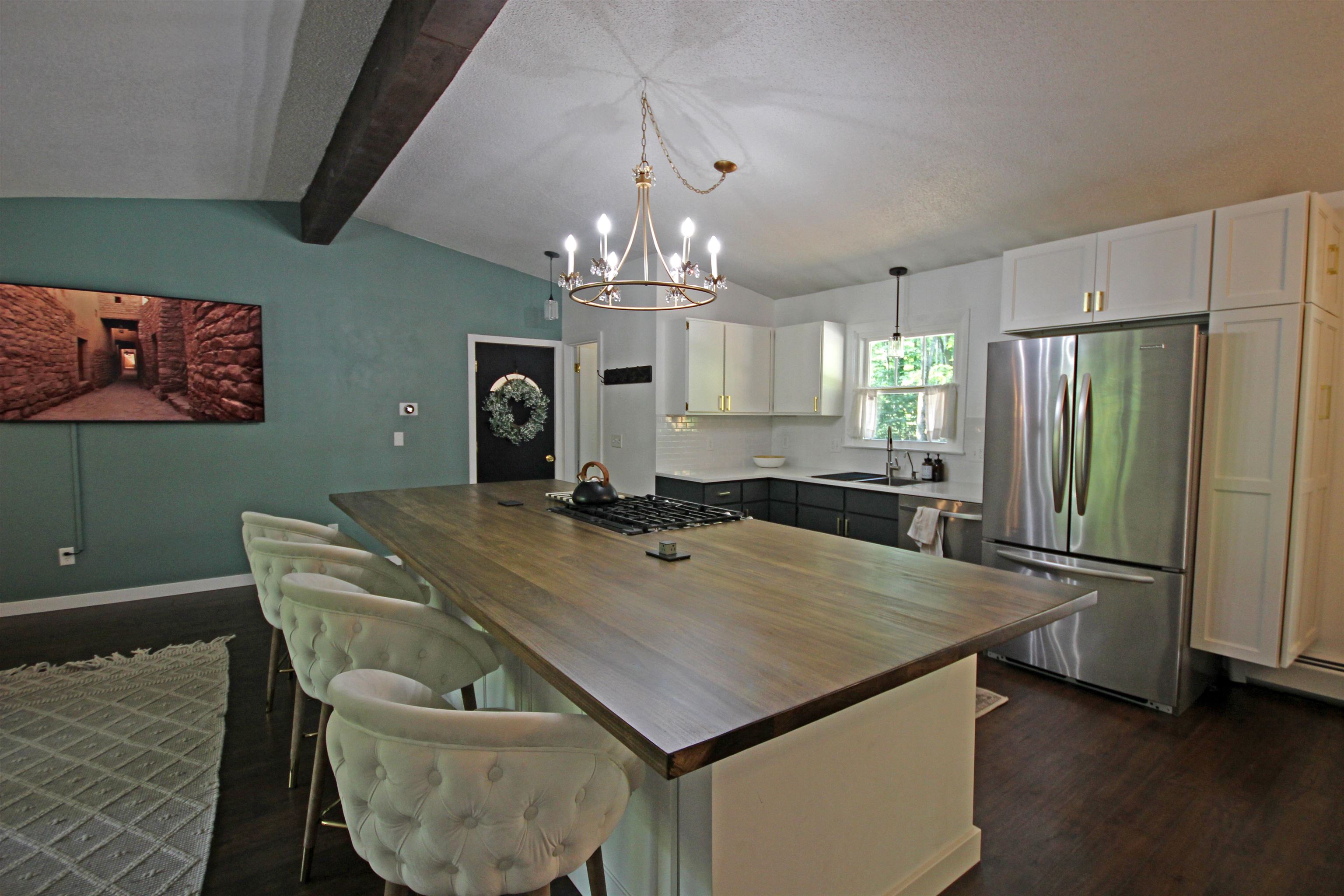 571 Bass Lake Road Traverse City, MI 49685 - Photo 47 of 89 1916256-46.JPG