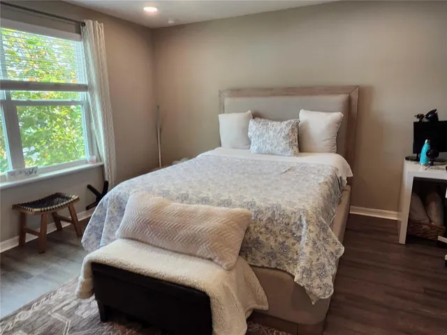 $2,400 | 4718 Legendary Oak Street, Tampa, FL 33610