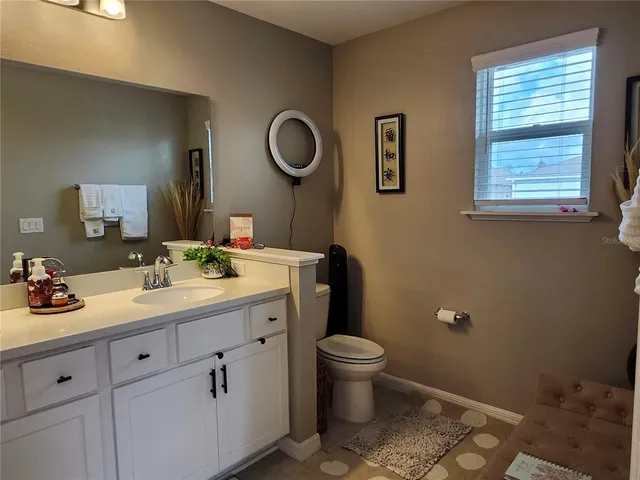 $2,400 | 4718 Legendary Oak Street, Tampa, FL 33610