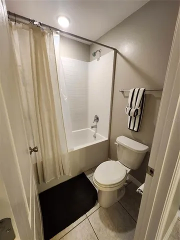 $2,400 | 4718 Legendary Oak Street, Tampa, FL 33610