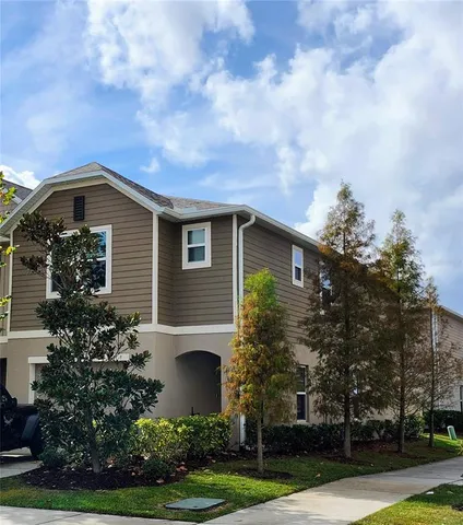 $2,400 | 4718 Legendary Oak Street, Tampa, FL 33610