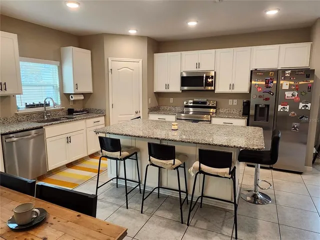 $2,400 | 4718 Legendary Oak Street, Tampa, FL 33610