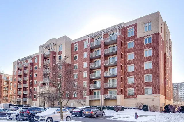 $2,750 | 8727 West Bryn Mawr Avenue, Unit 501, Chicago, IL 60631