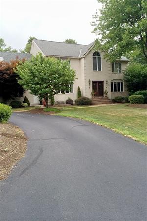 8 Edgewood Road Westborough, MA 01581 - Photo 2 of 30 Gallery Image 2