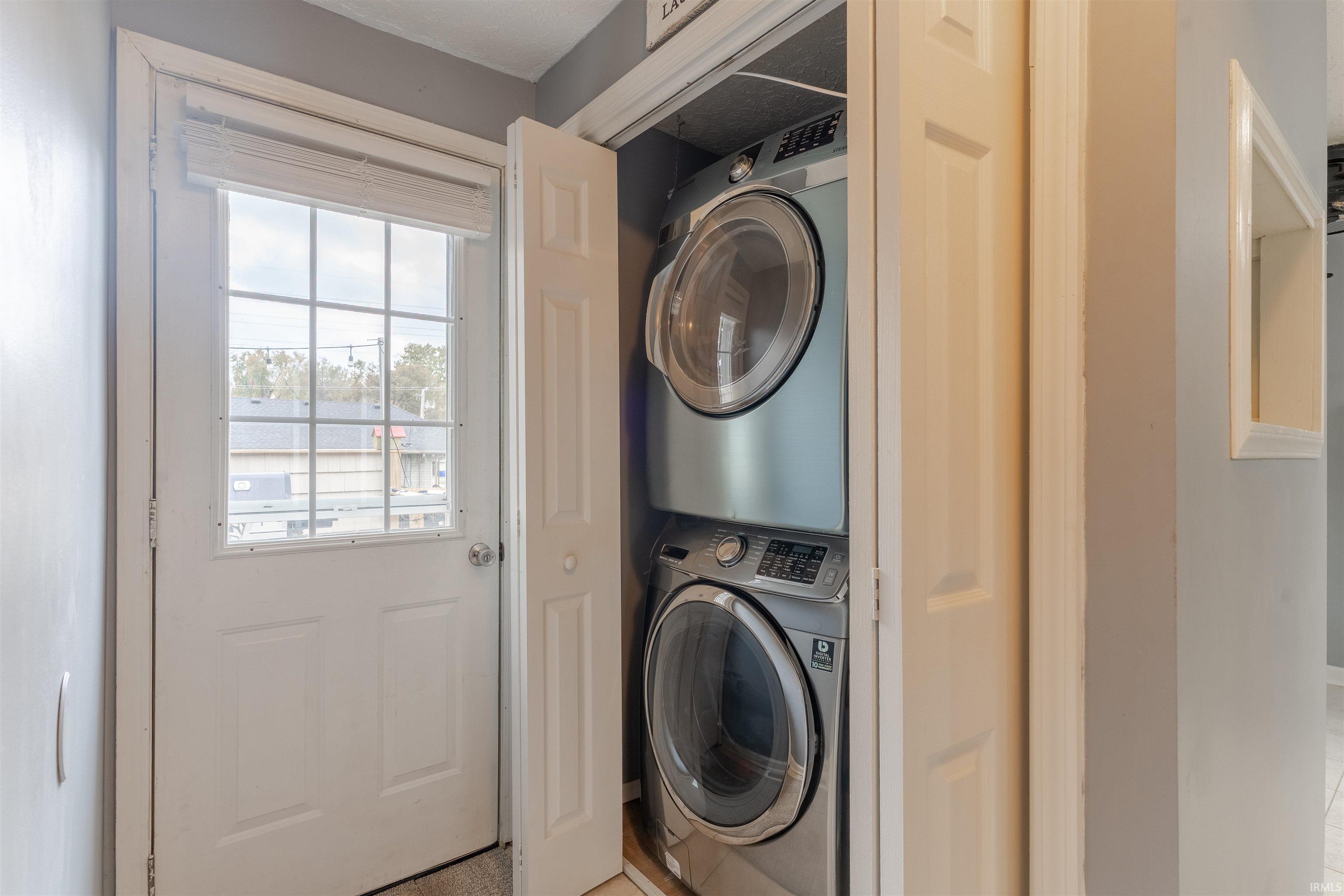 405 Middle Street Newburgh, IN 47630 - Photo 11 of 29