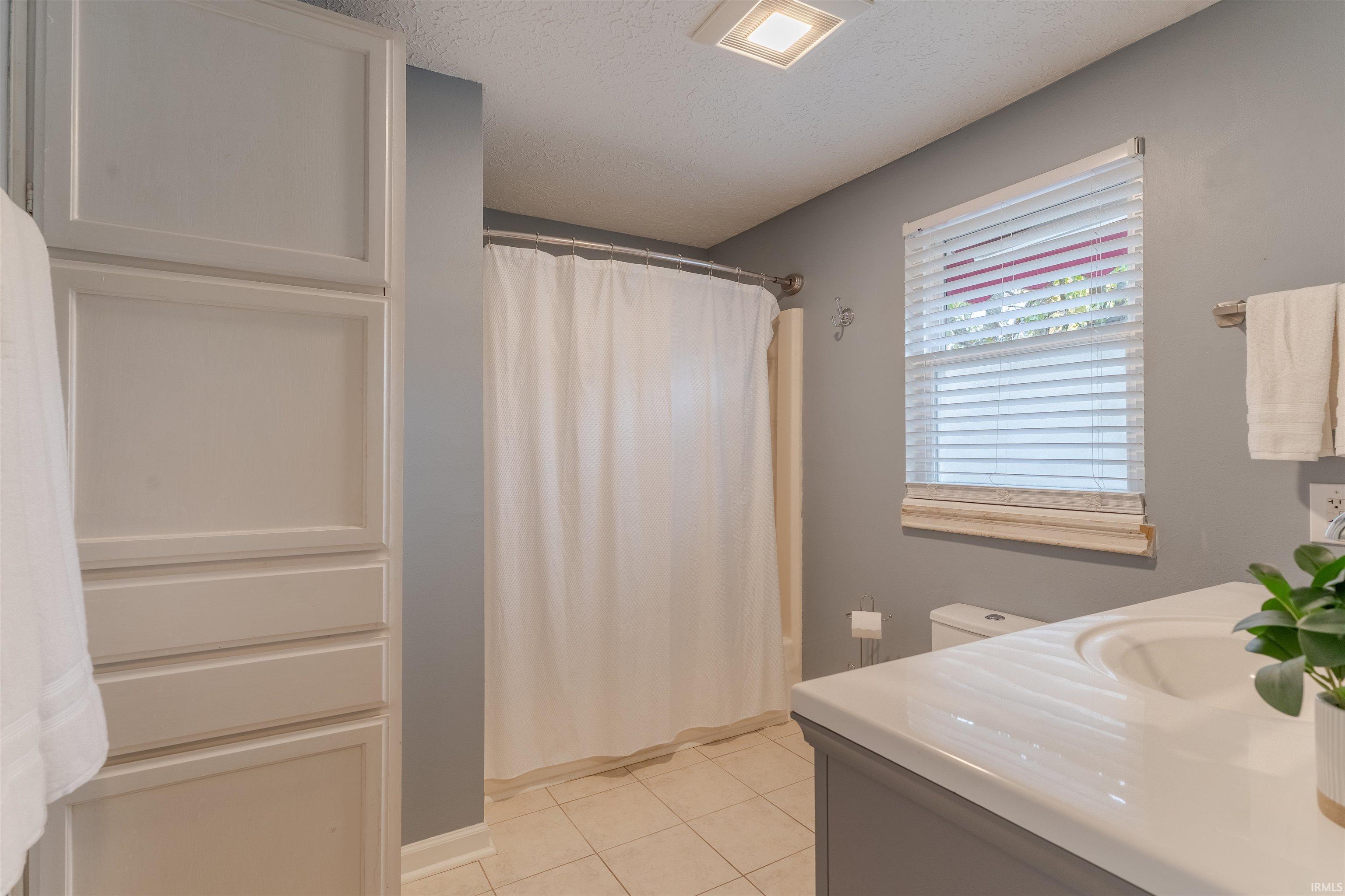 405 Middle Street Newburgh, IN 47630 - Photo 14 of 29