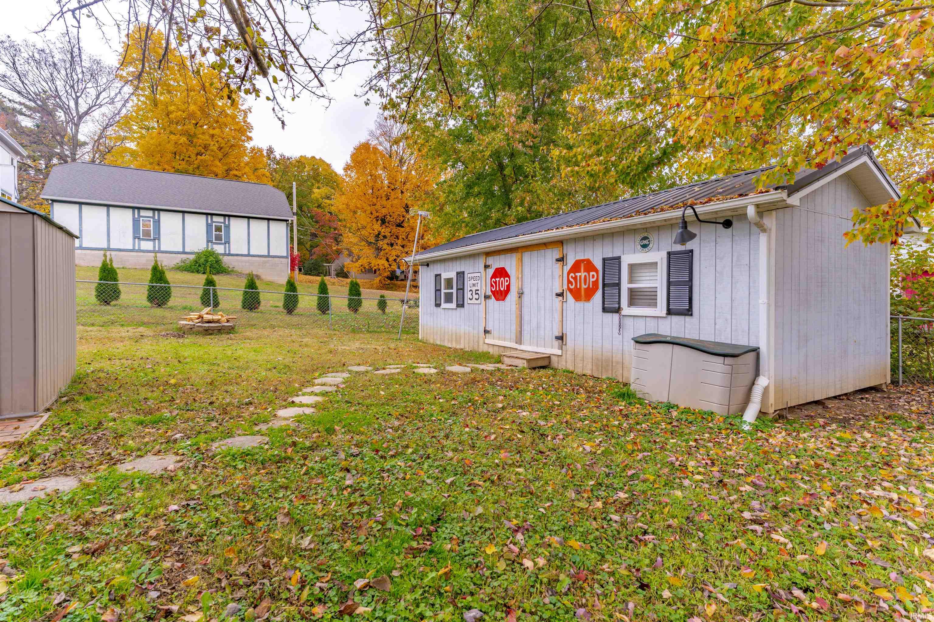 405 Middle Street Newburgh, IN 47630 - Photo 24 of 29