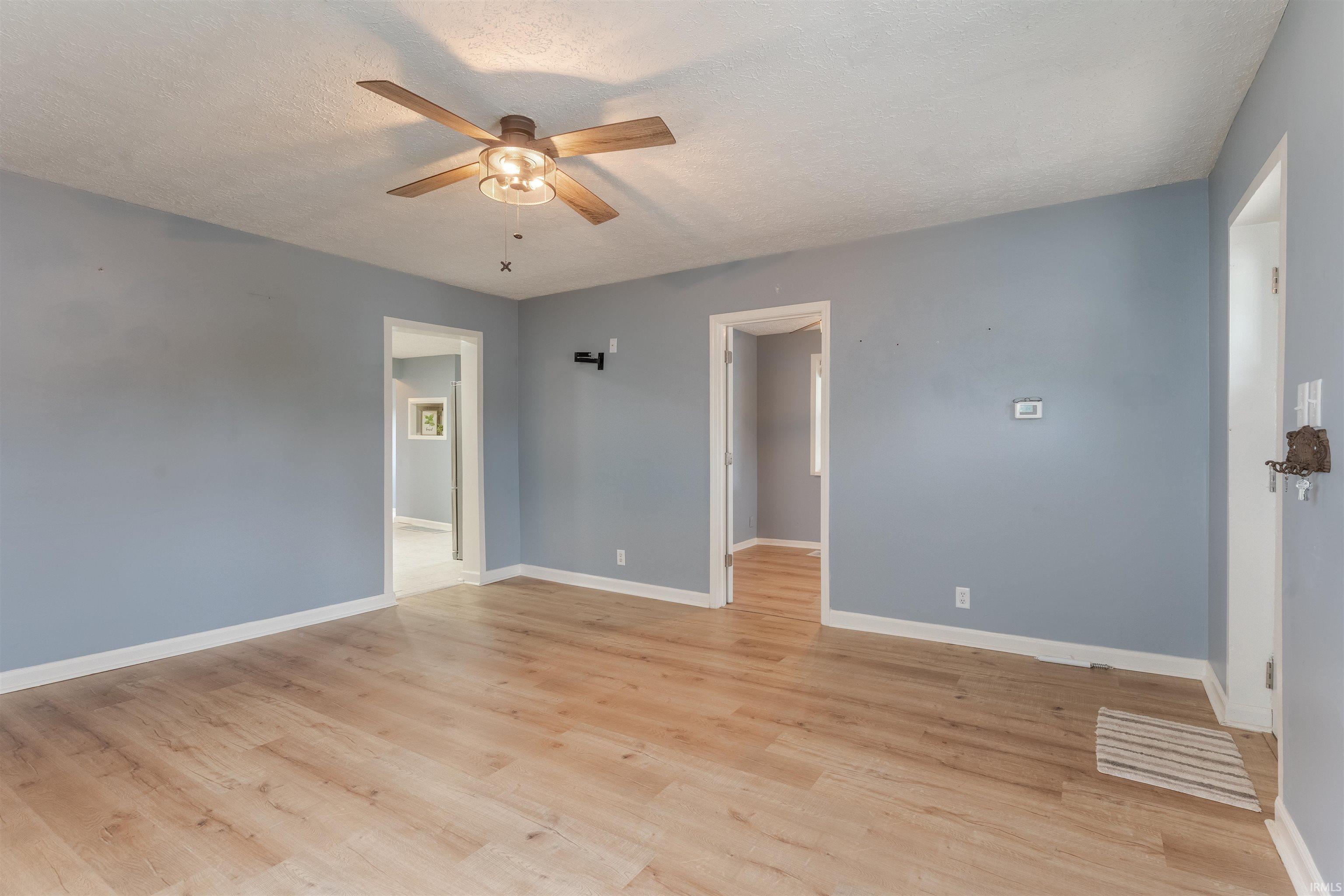 405 Middle Street Newburgh, IN 47630 - Photo 6 of 29