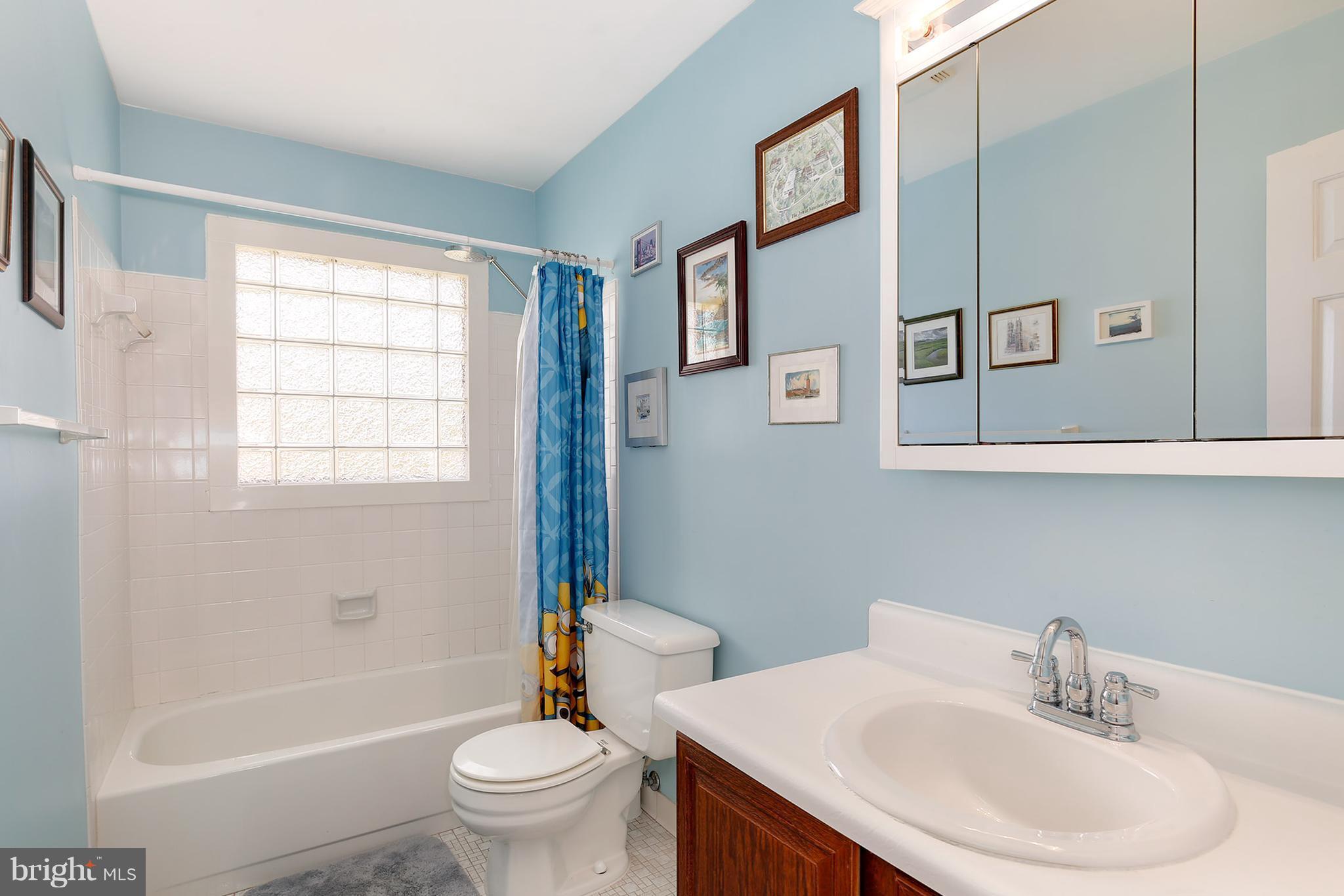 13900 Poplar Tree Road Chantilly, VA 20151 - Photo 18 of 30 Bath