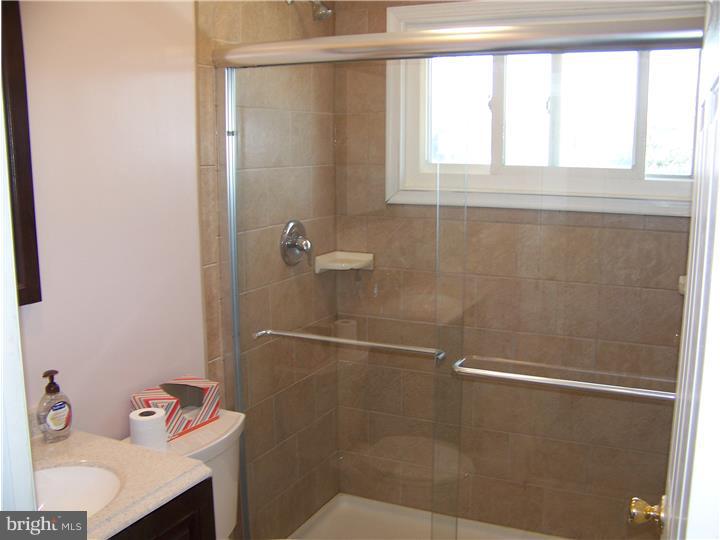 66 Queen Lily Road Levittown, PA 19057 - Photo 9 of 16 Gallery Image 9