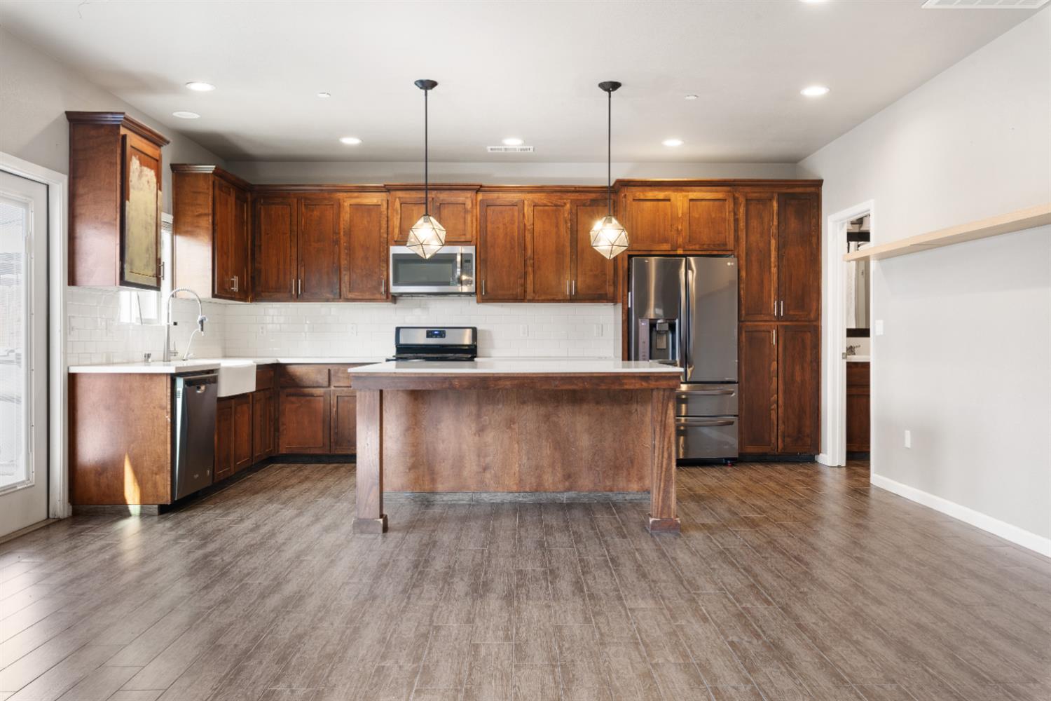 547 Granada Court Merced, CA 95341 - Photo 4 of 22