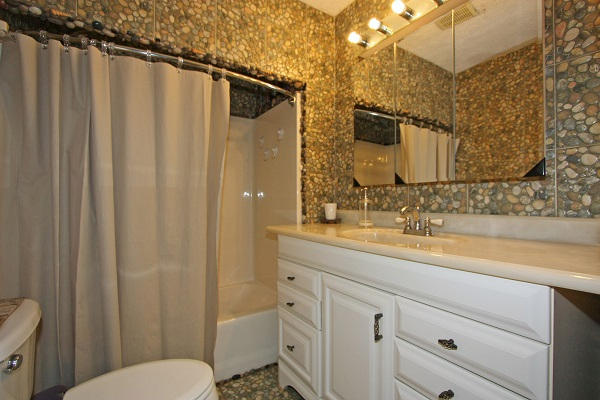 2450 Orlando Road Big Pine Key, FL 33043 - Photo 24 of 24 Guest bath