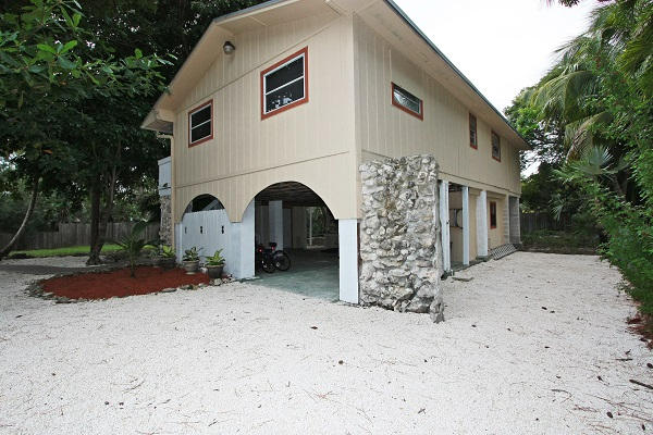 2450 Orlando Road Big Pine Key, FL 33043 - Photo 4 of 24 Front 4