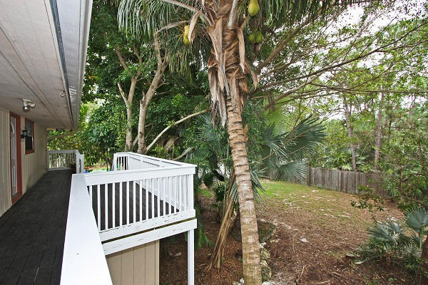 2450 Orlando Road Big Pine Key, FL 33043 - Photo 7 of 24 Side yard & porch