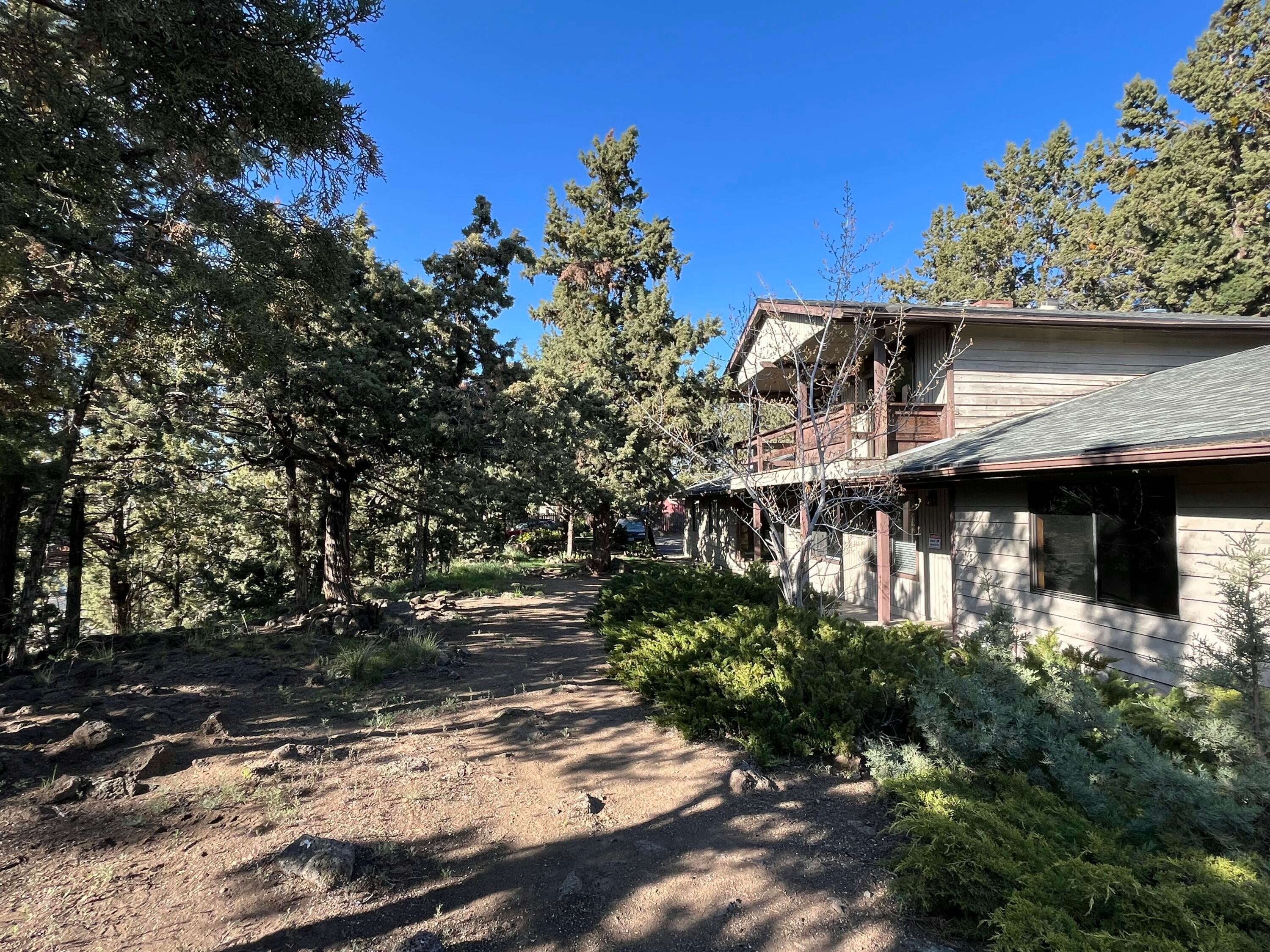 63270 Boyd Acres Road Bend, OR 97701 - Photo 1 of 28 IMG_0551