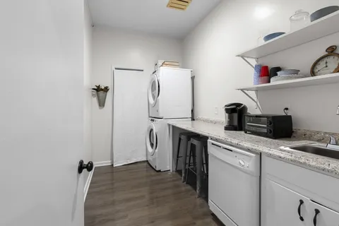 a car parked in front of a building