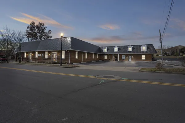 $975,000 | 607 Locust Street, Springfield, TN 37172