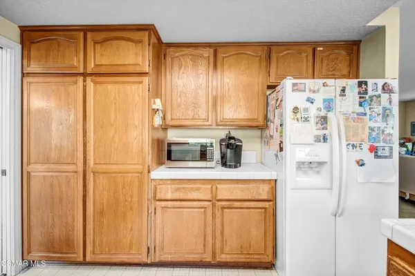 $1,099,000 | 2524 Kensington Avenue, Thousand Oaks, CA 91362