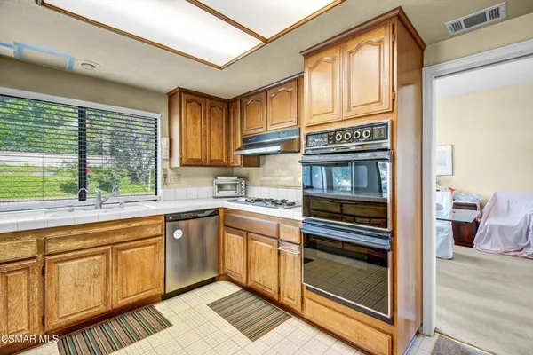 $1,099,000 | 2524 Kensington Avenue, Thousand Oaks, CA 91362