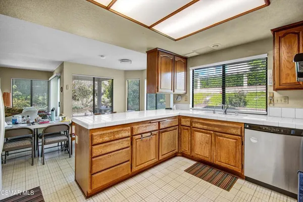 $1,099,000 | 2524 Kensington Avenue, Thousand Oaks, CA 91362