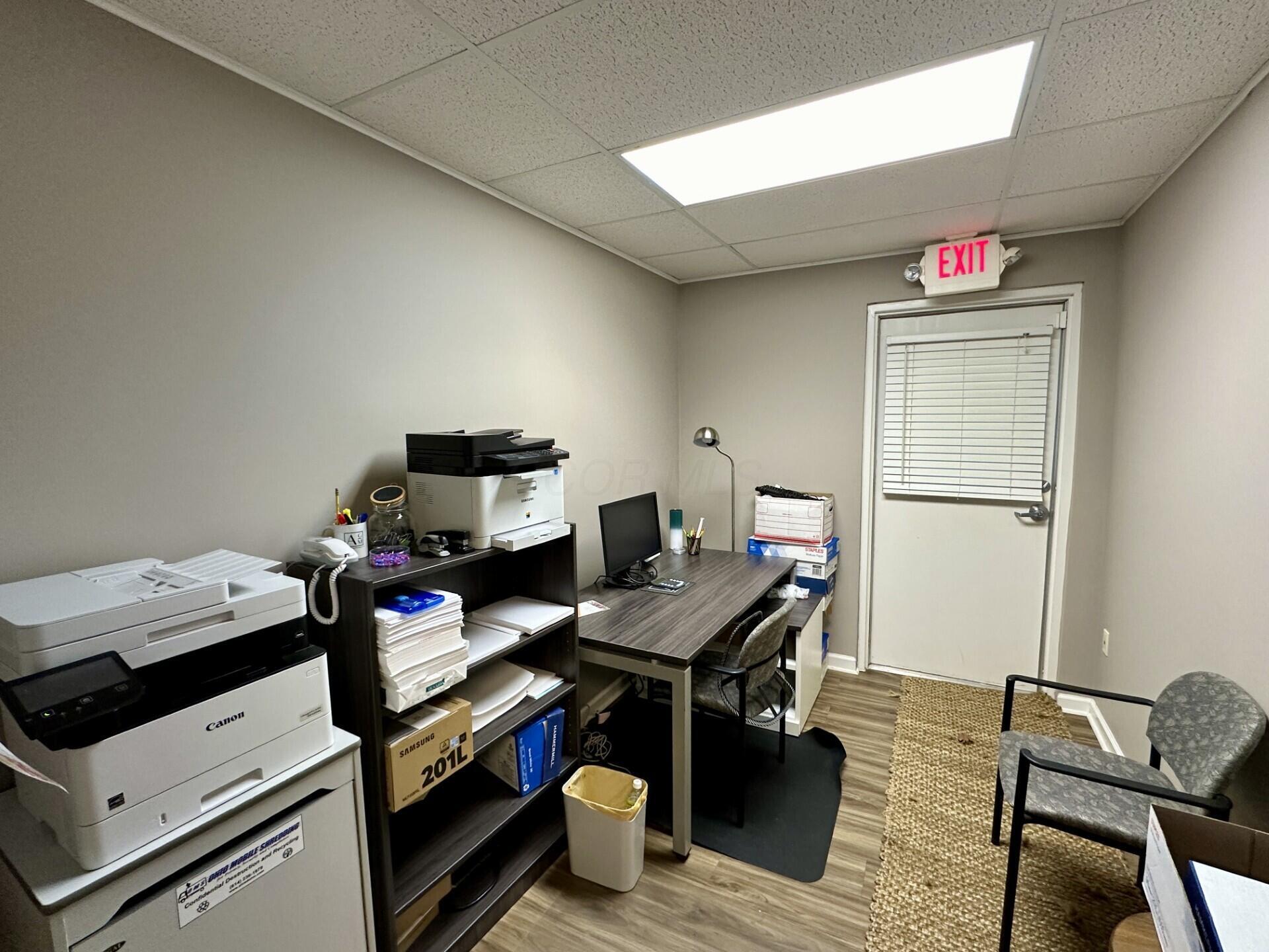 951 Worthington Woods Loop Road Columbus, OH 43085 - Photo 6 of 21 thumbnail_IMG_1174