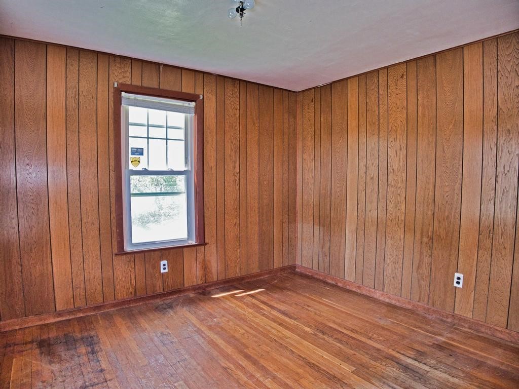 228 Fish Road Tiverton, RI 02878 - Photo 26 of 48