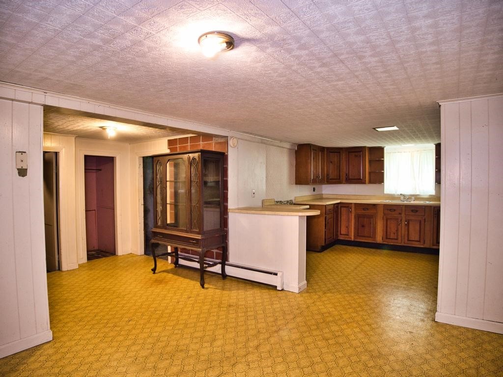 228 Fish Road Tiverton, RI 02878 - Photo 34 of 48