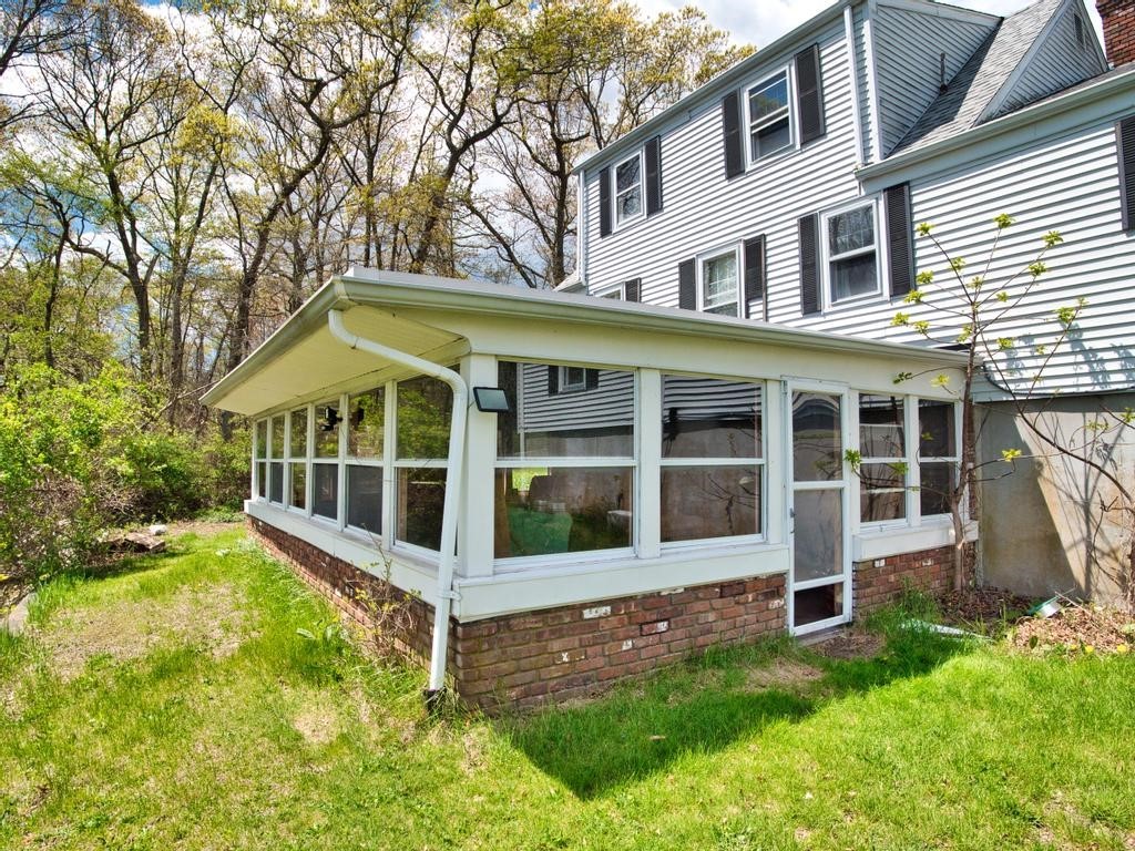 228 Fish Road Tiverton, RI 02878 - Photo 10 of 48