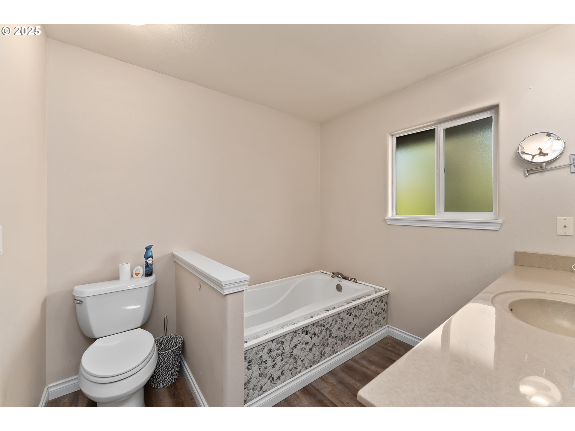 3314 Fisher Road Roseburg, OR 97471 - Photo 17 of 48 Primary Bedroom