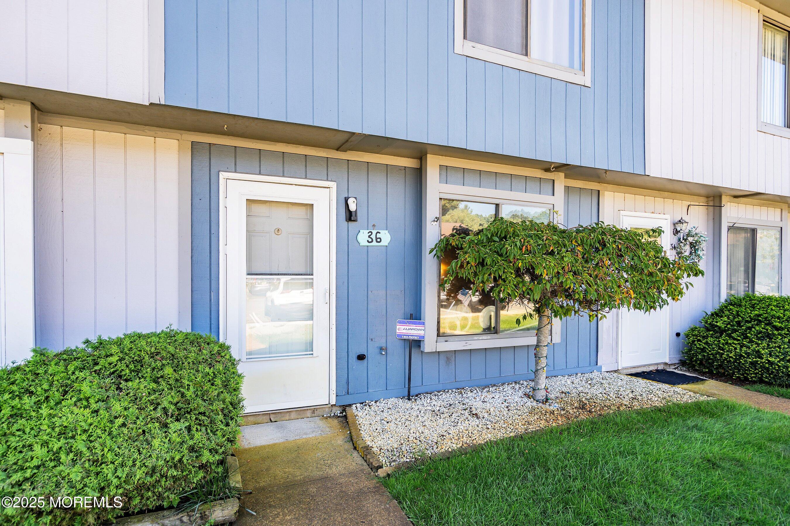 36 Creek Road Brick, NJ 08724 - Photo 5 of 24 05-Front Entrance