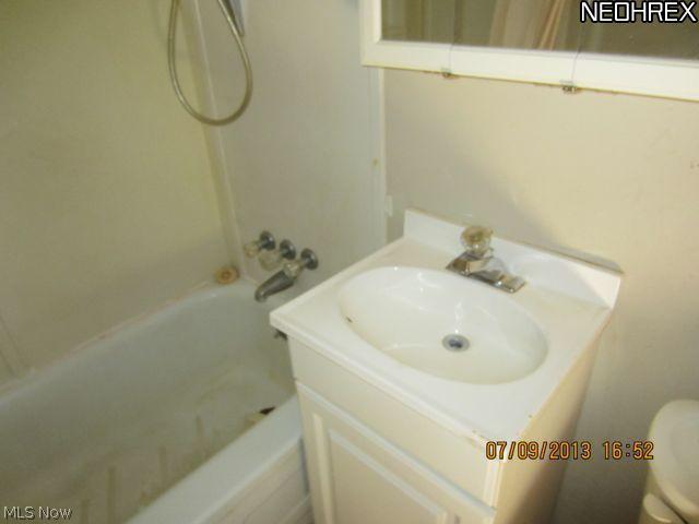 4794 Wake Robin Road Mentor, OH 44060 - Photo 6 of 11 Gallery Image 6