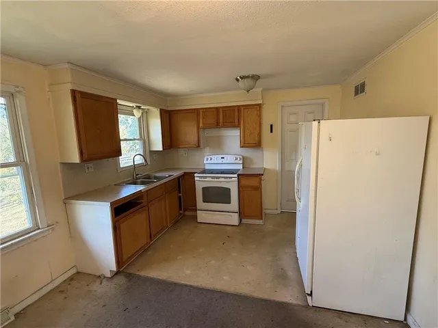 $139,900 | 3002 North 58th Street, Kansas City, KS 66104