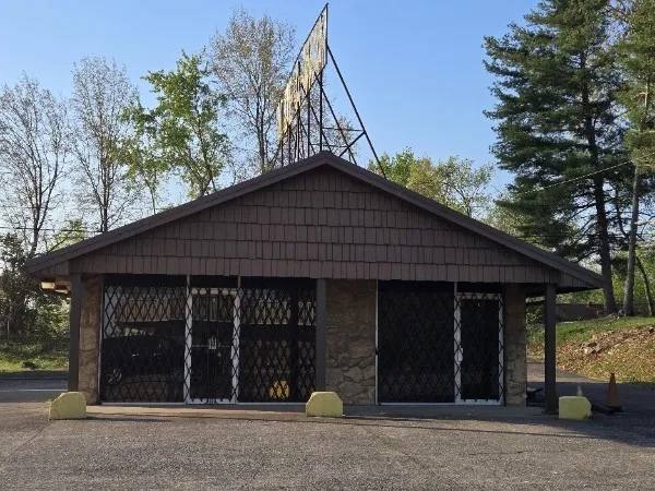 $900 | 4 Lealand Drive, Clarksville, TN 37042