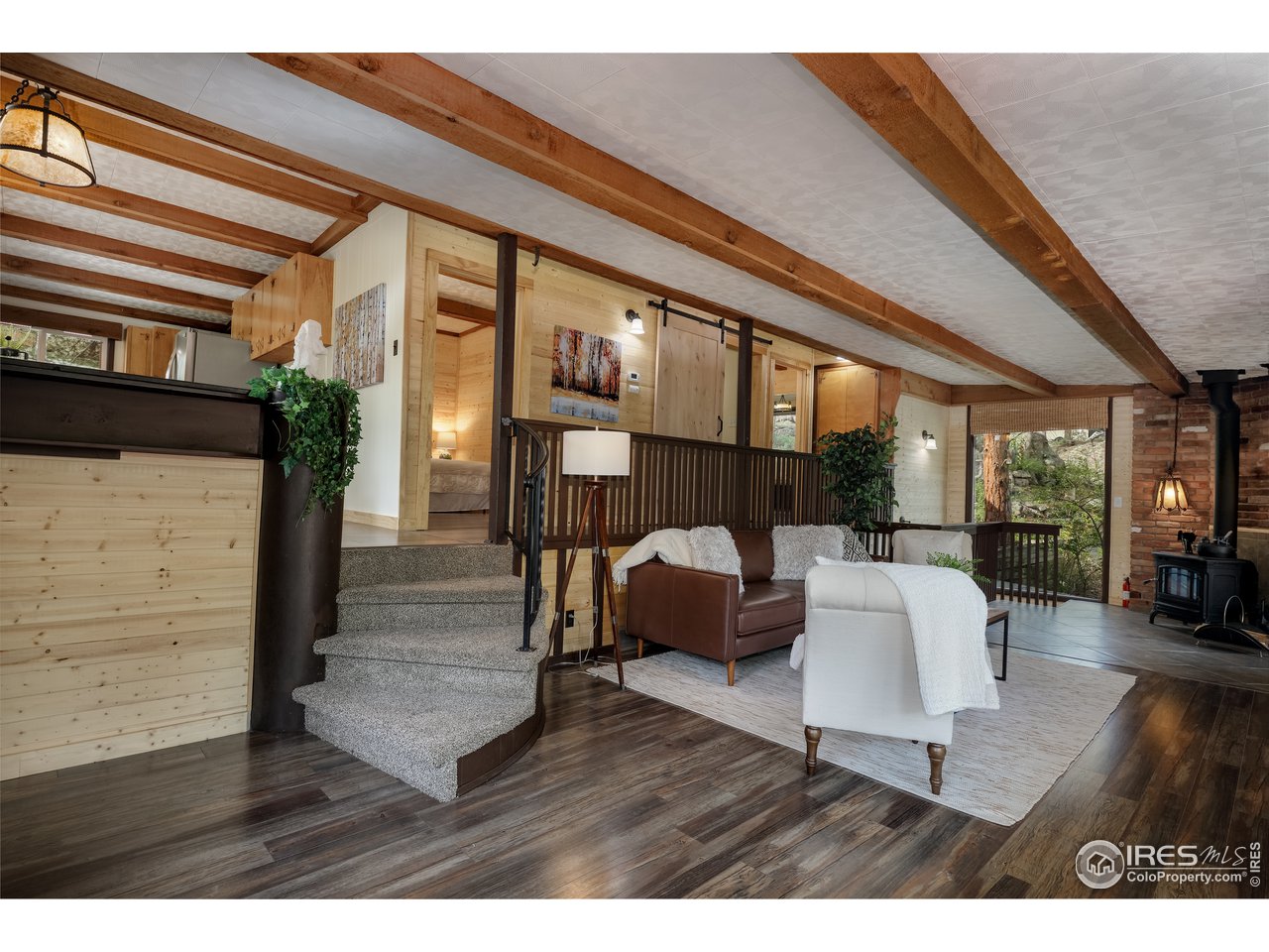 33 Pima Road Lyons, CO 80540 - Photo 4 of 39 Gallery Image 4