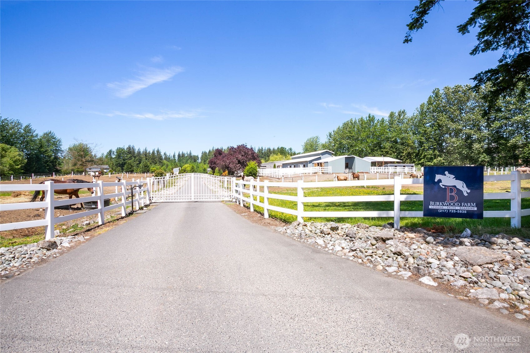 2176 Burk Road Blaine, WA 98230 - Photo 4 of 40