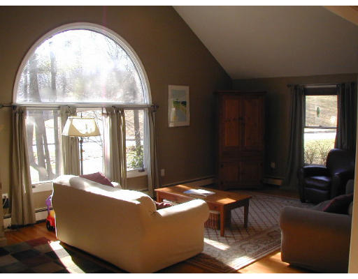 10 Juniper Road Franklin, MA 02038 - Photo 5 of 15 Gallery Image 5