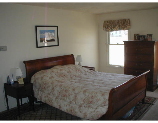 10 Juniper Road Franklin, MA 02038 - Photo 8 of 15 Gallery Image 8