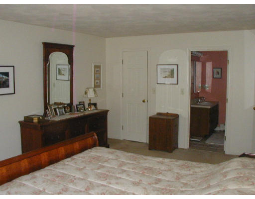 10 Juniper Road Franklin, MA 02038 - Photo 9 of 15 Gallery Image 9