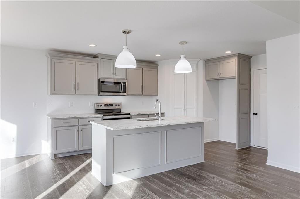 19995 West 221st Street Spring Hill, KS 66083 - Photo 7 of 25