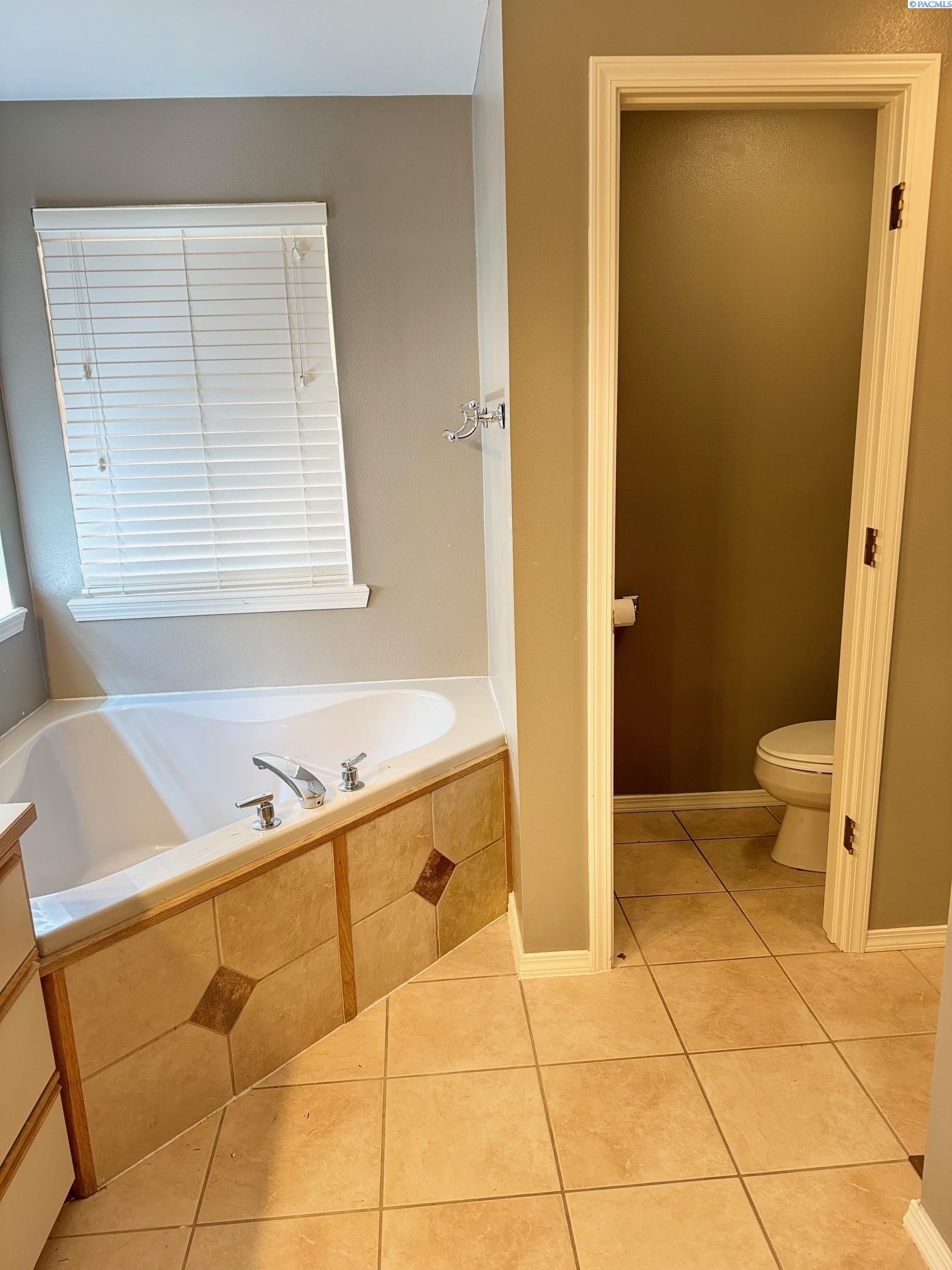 98305 East Clover Road Kennewick, WA 99338 - Photo 23 of 33 Gallery Image 23