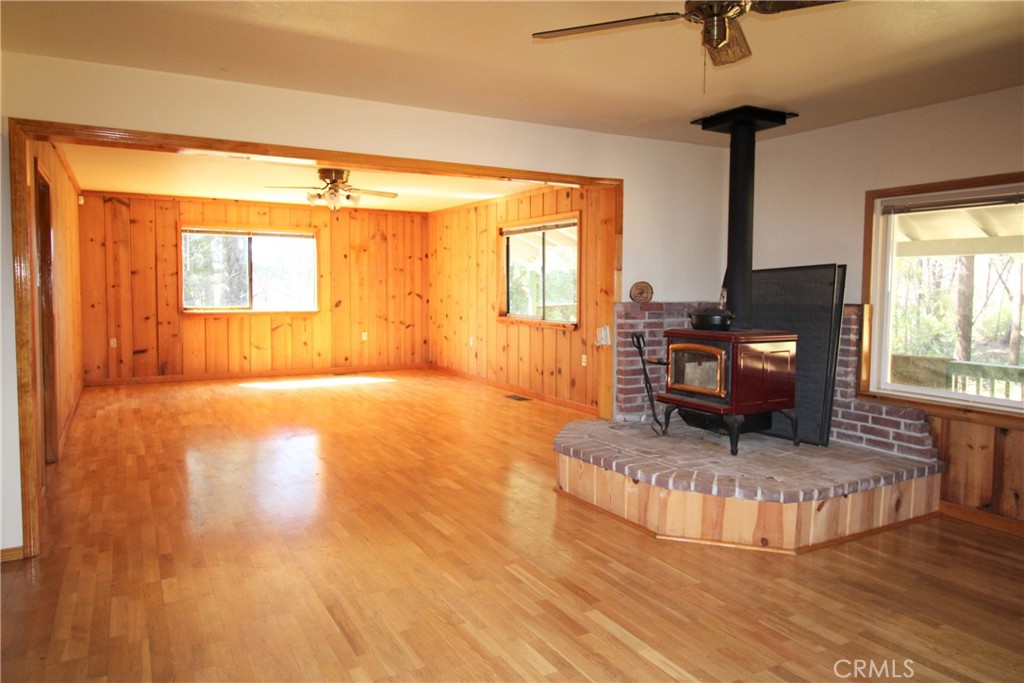 268 Milsap Bar Road Berry Creek, CA 95916 - Photo 6 of 47 a living room with furniture and a window
