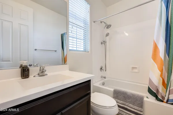 $800,000 | 130 North Bay Drive, Gilbert, AZ 85233