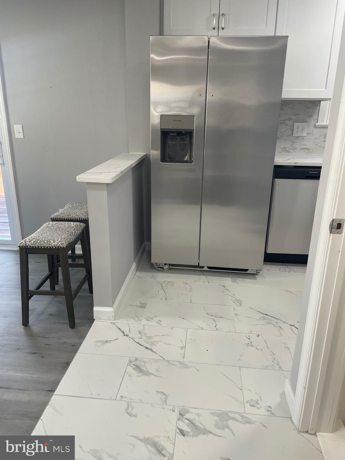 6107 Buckler Road Clinton, MD 20735 - Photo 4 of 38