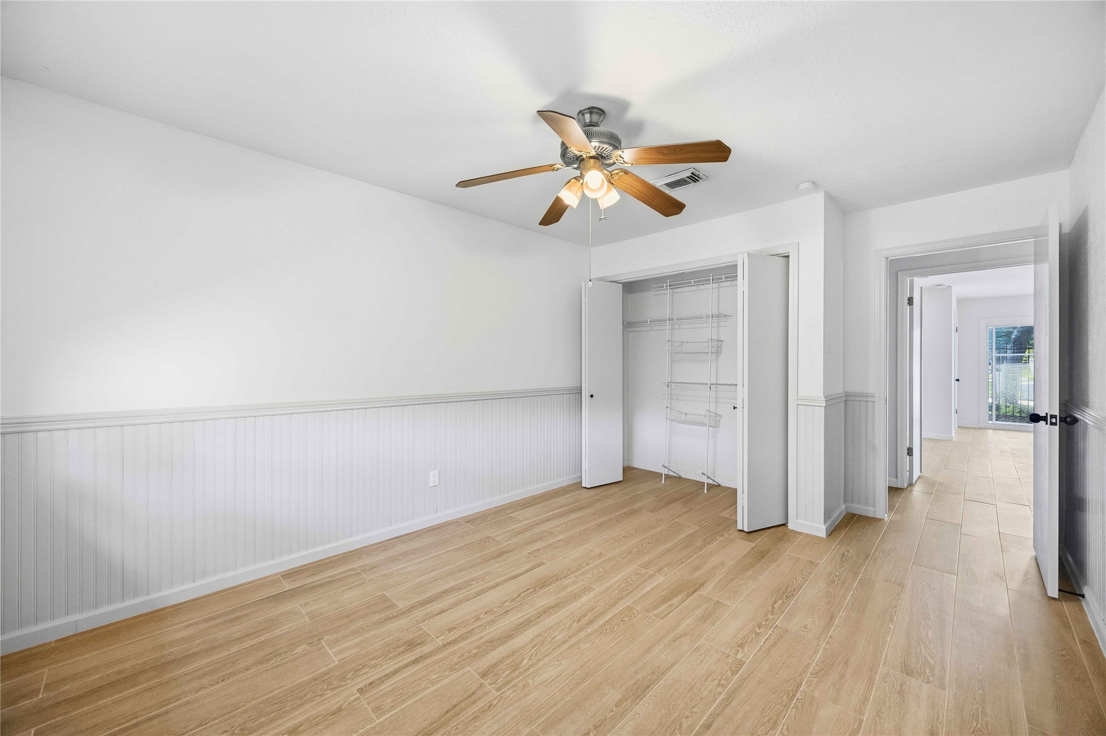 16202 Mill Point Drive Houston, TX 77059 - Photo 19 of 34