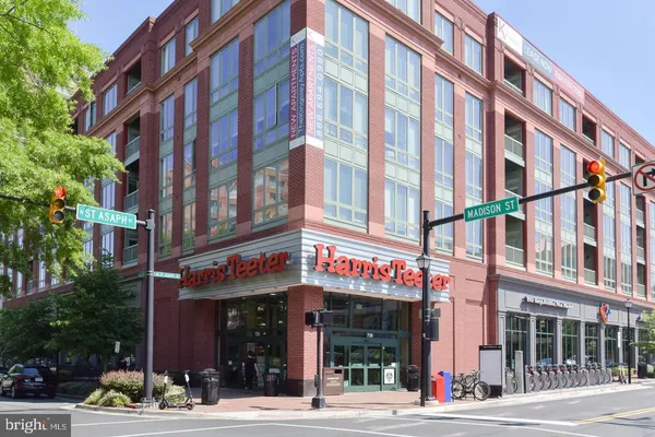 $3,799 | 925 North Fairfax Street, Unit 806, Alexandria, VA 22314