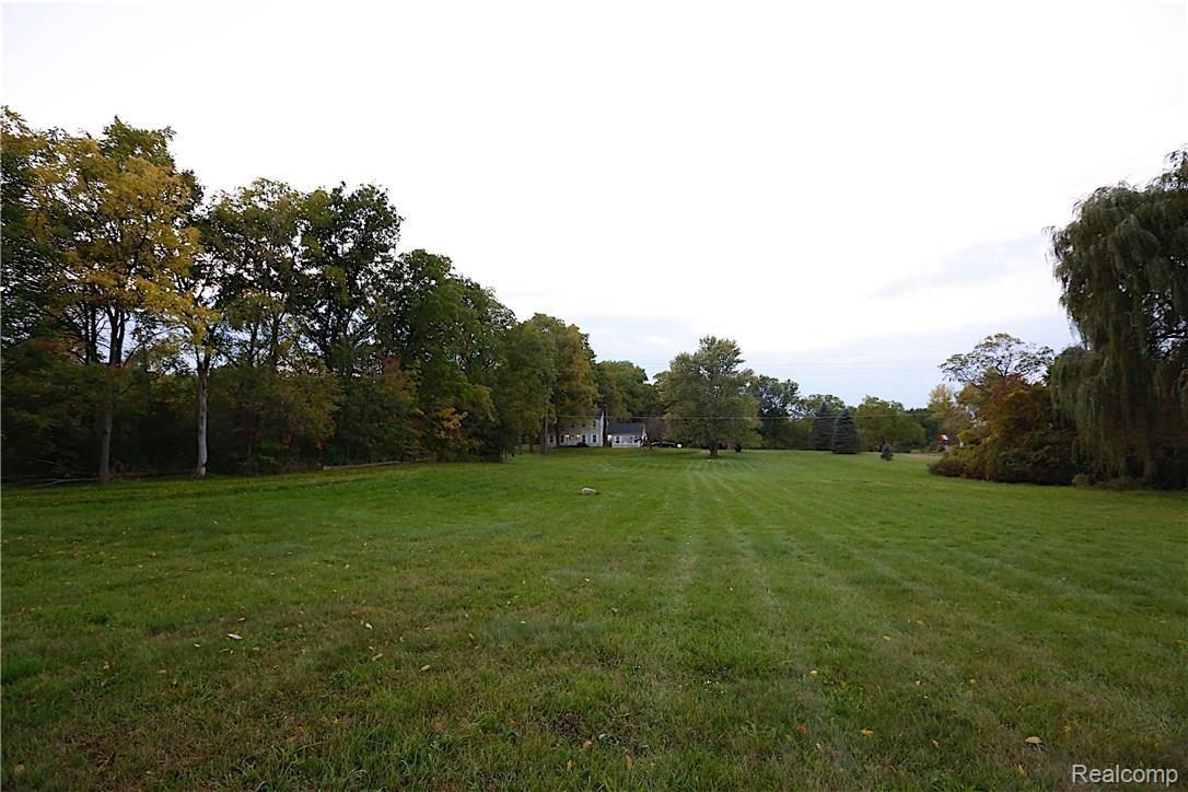 23001 Currie Road South Lyon, MI 48178 - Photo 63 of 63 _I0A2048.jpg